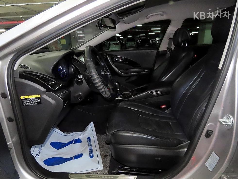 Hyundai Grandeur (Azera)HGHG300 Premium - 6