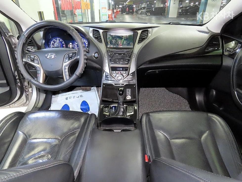 Hyundai Grandeur (Azera)HGHG300 Premium - 10