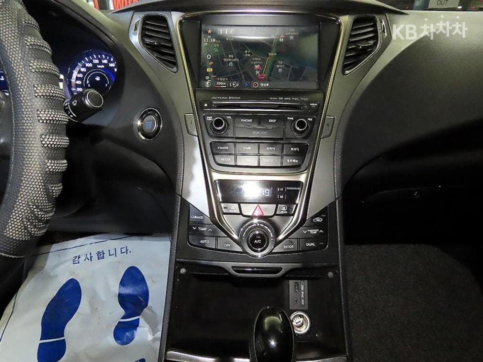 Hyundai Grandeur (Azera)HGHG300 Premium - 11