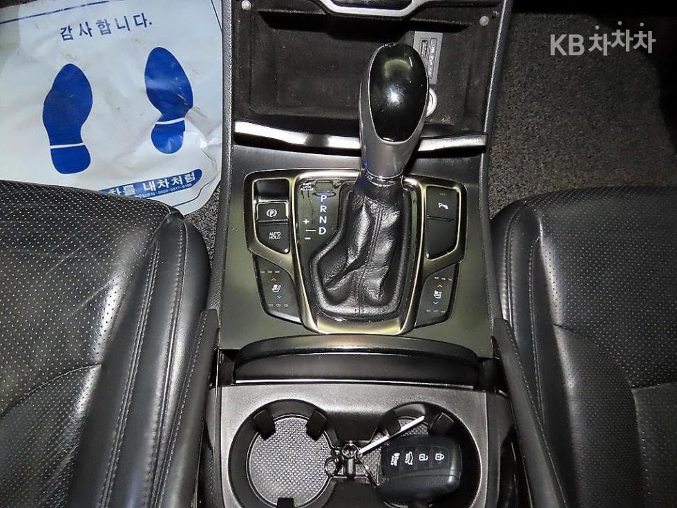 Hyundai Grandeur (Azera)HGHG300 Premium - 12