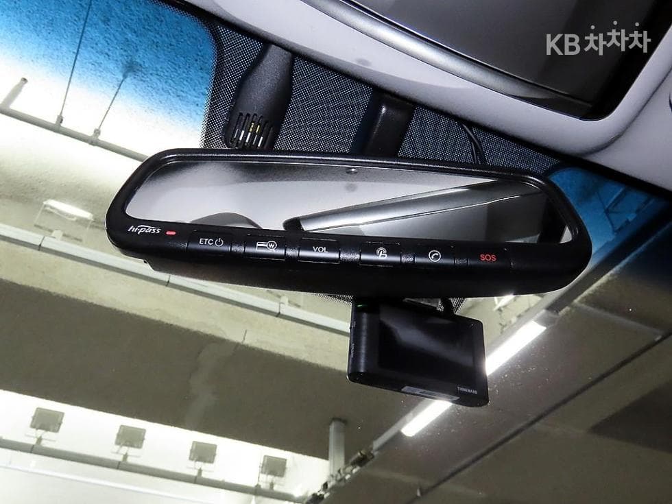 Hyundai Grandeur (Azera)HGHG300 Premium - 18