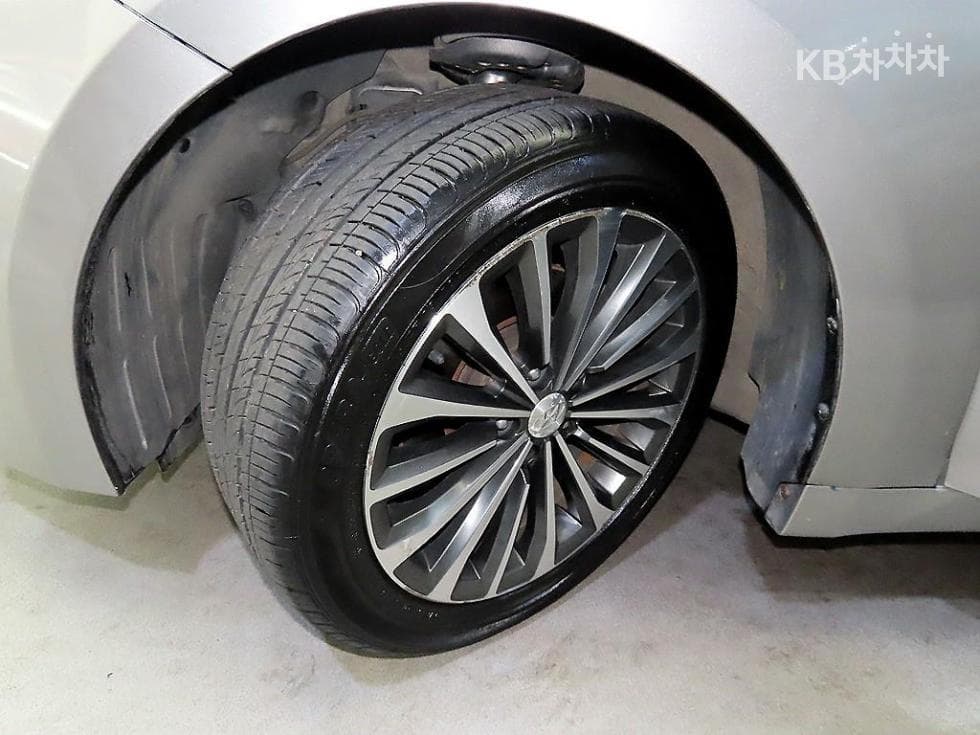 Hyundai Grandeur (Azera)HGHG300 Premium - 20