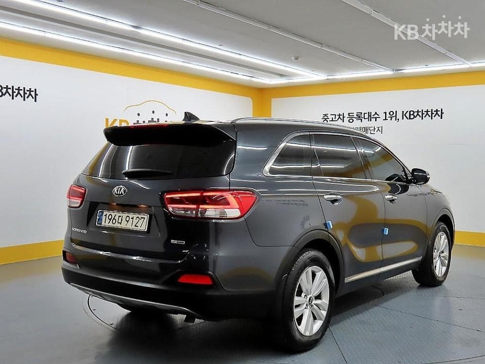 Kia All NewSorentoDiesel 2.0 2WD Prestige - 4
