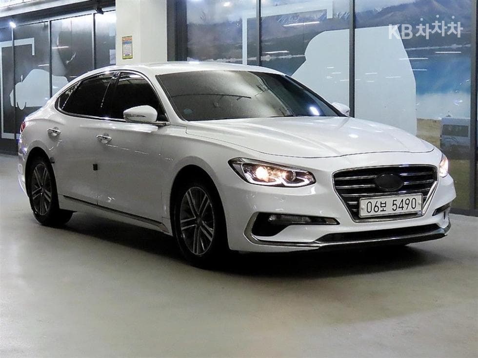 Hyundai Grandeur (Azera)IG 2.4 Premium Standard - Image 1