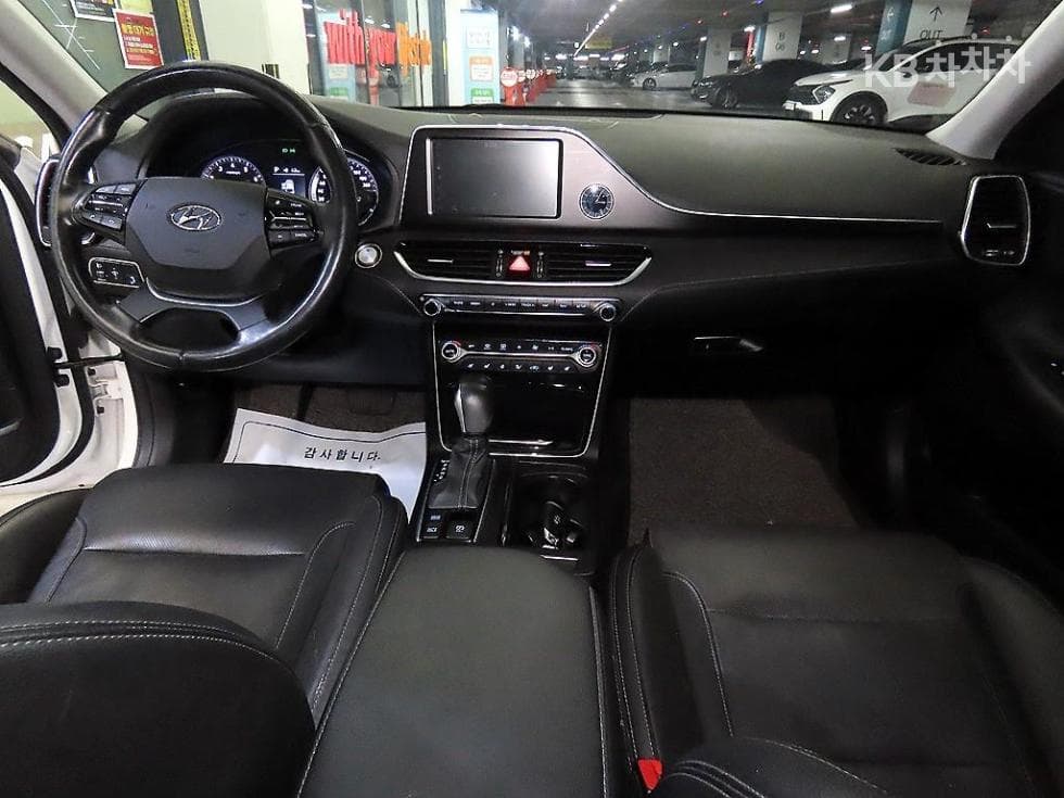Hyundai Grandeur (Azera)IG2.4 Premium Standard - 10