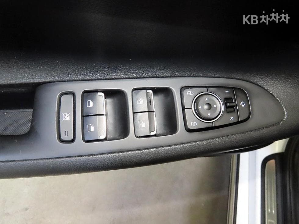 Hyundai Grandeur (Azera)IG2.4 Premium Standard - 13