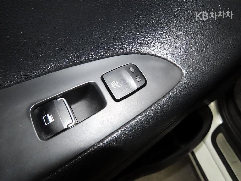 Hyundai Grandeur (Azera)IG2.4 Premium Standard - 15