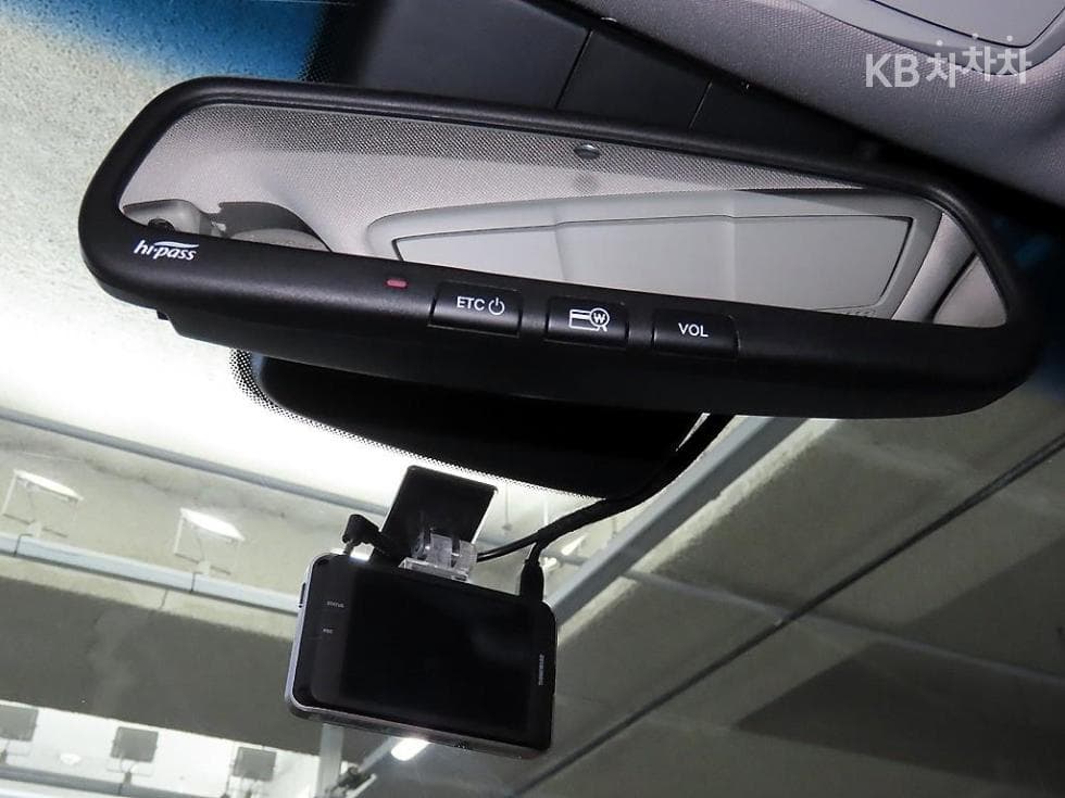 Hyundai Grandeur (Azera)IG2.4 Premium Standard - 17