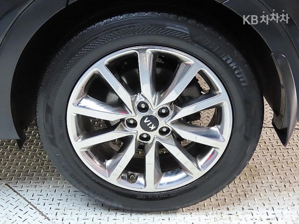 Kia The New (facelift) Sorento2.0 Diesel 2WD Noblesse - 20