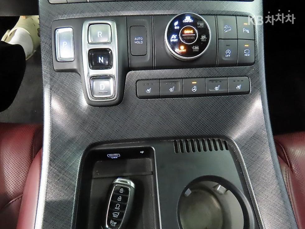 Hyundai Palisade3.8 Gasoline 7-seater (Limousine) AWD Prestige - 10