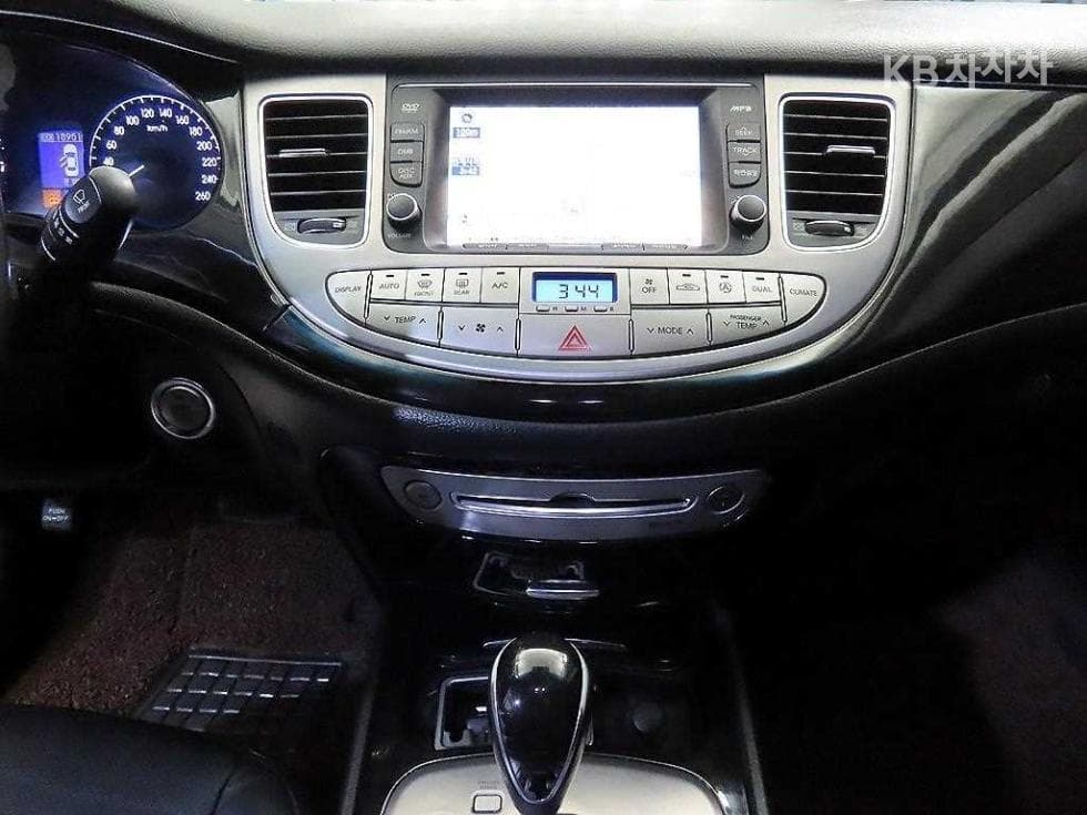 Hyundai GenesisBH330 PREMIUM Standard - 11