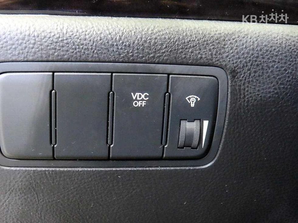 Hyundai GenesisBH330 PREMIUM Standard - 14