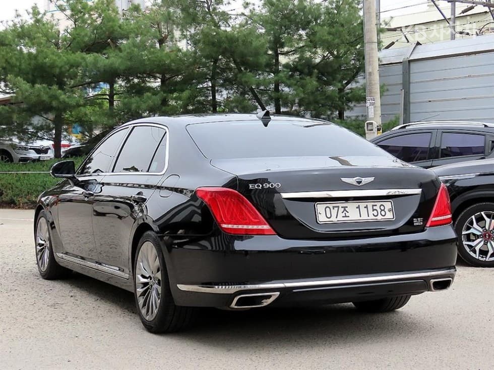 Genesis EQ9003.3 T-GDI AWD Premium Luxury - 4