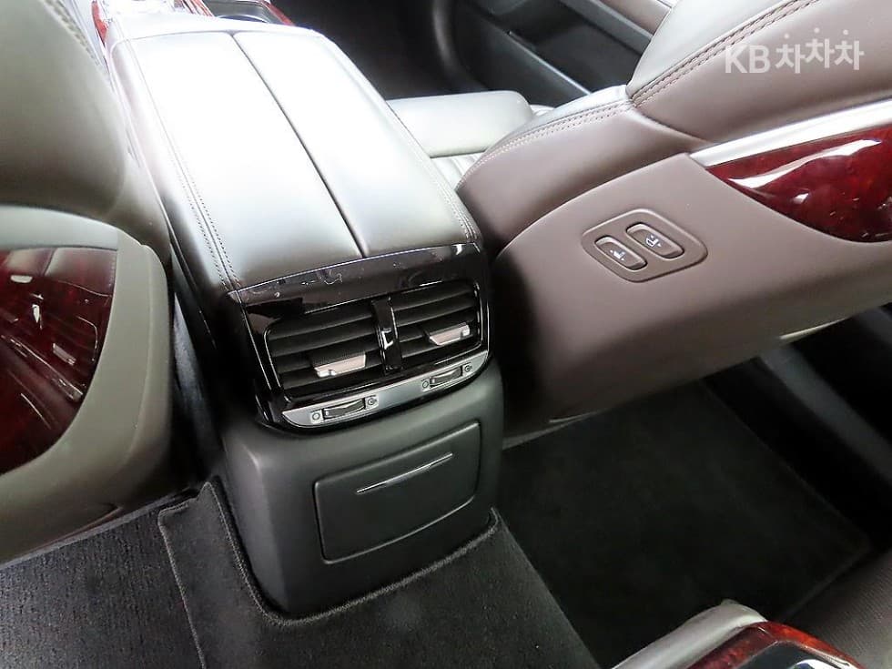Genesis EQ9003.3 T-GDI AWD Premium Luxury - 14