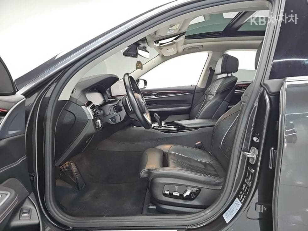 BMW Gran Turismo6 Series GT 630d xDrive Luxury Line - 8