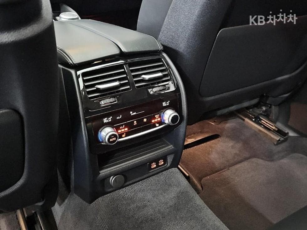 BMW Gran Turismo6 Series GT 630d xDrive Luxury Line - 17