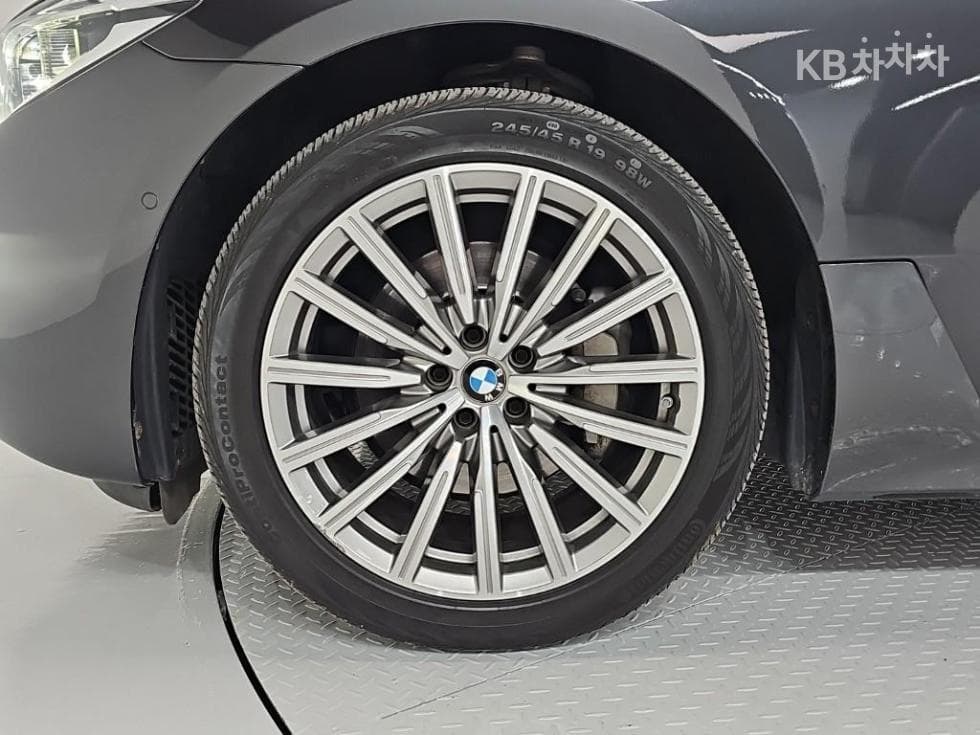 BMW Gran Turismo6 Series GT 630d xDrive Luxury Line - 19