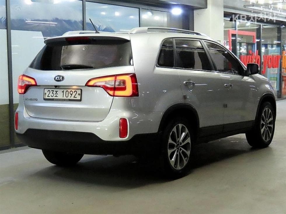 Kia NewSorentoRDiesel 2.0 2WD TLX Special (special feature/edition) - 4
