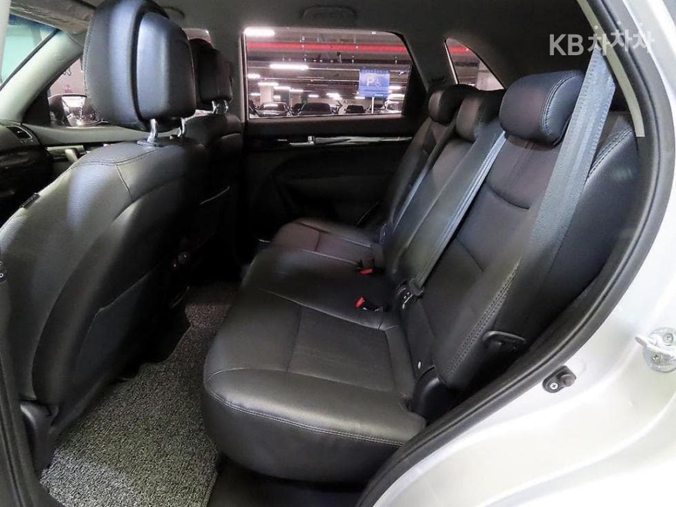 Kia NewSorentoRDiesel 2.0 2WD TLX Special (special feature/edition) - 15