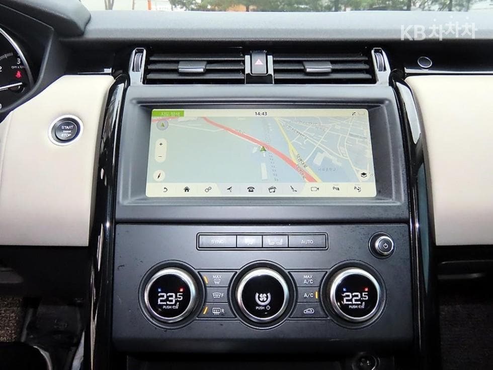 Land Rover 디스커버리52.0 SD4 SE - 12