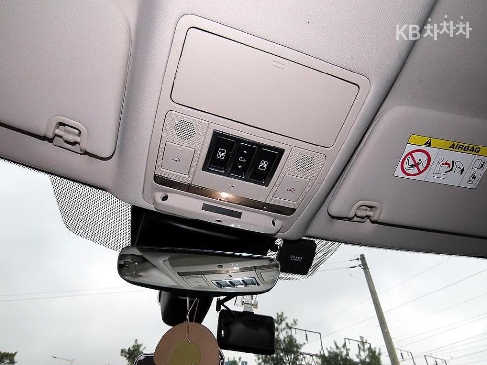 Land Rover 디스커버리52.0 SD4 SE - 14