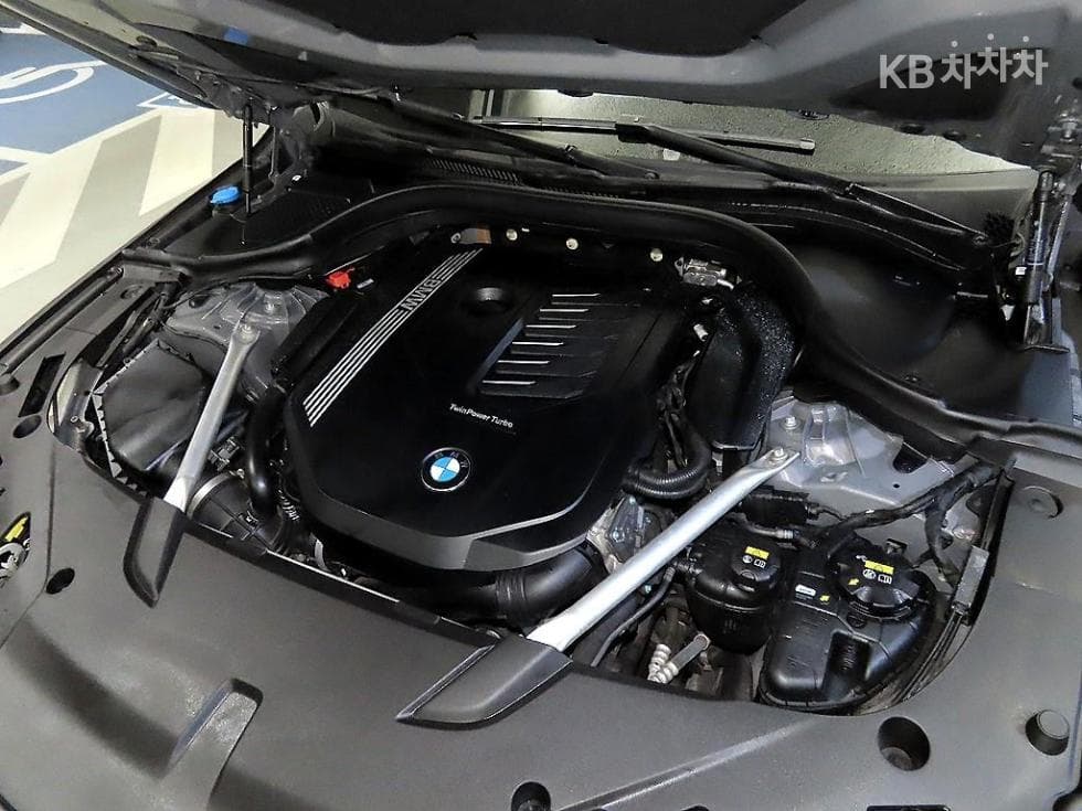 BMW Gran Turismo6 Series GT 630i xDrive M Sport Package - 19