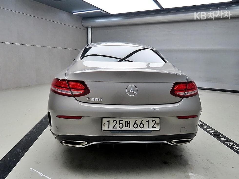 Mercedes-Benz The New (фейслифт) C-КласC200 Coupe - 3