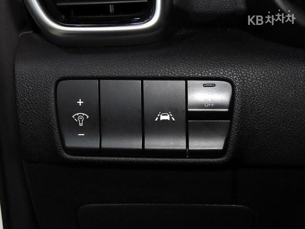 Киа Sportage 더 볼드2.0 Дизел 2WD Noblesse - 12