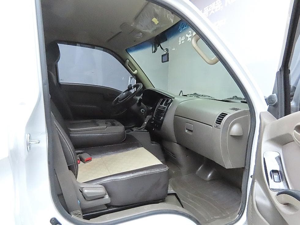 Hyundai Porter 2Extra Long Double Cab CRDi Modern - 10