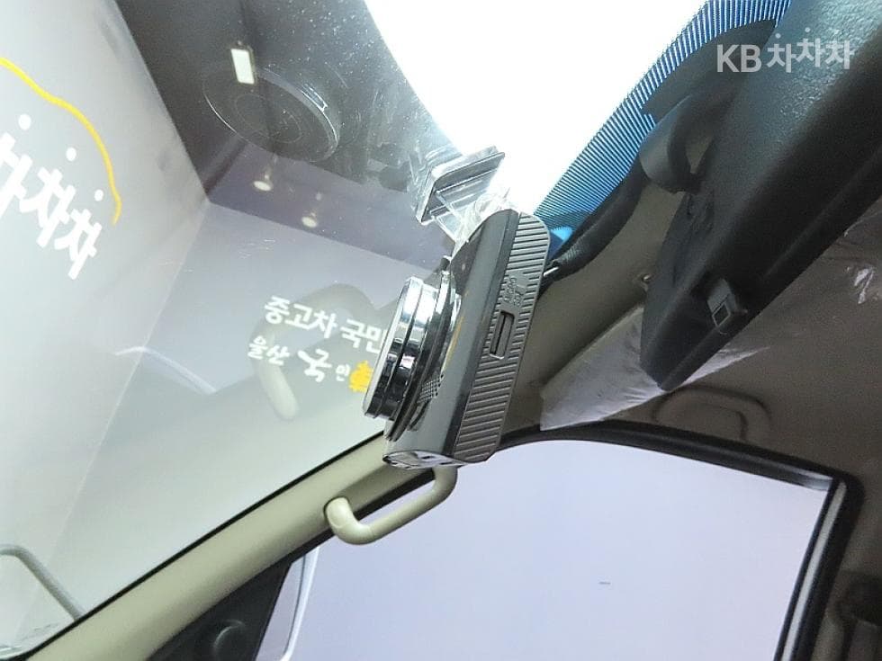 Hyundai Porter 2Extra Long Double Cab CRDi Modern - 16