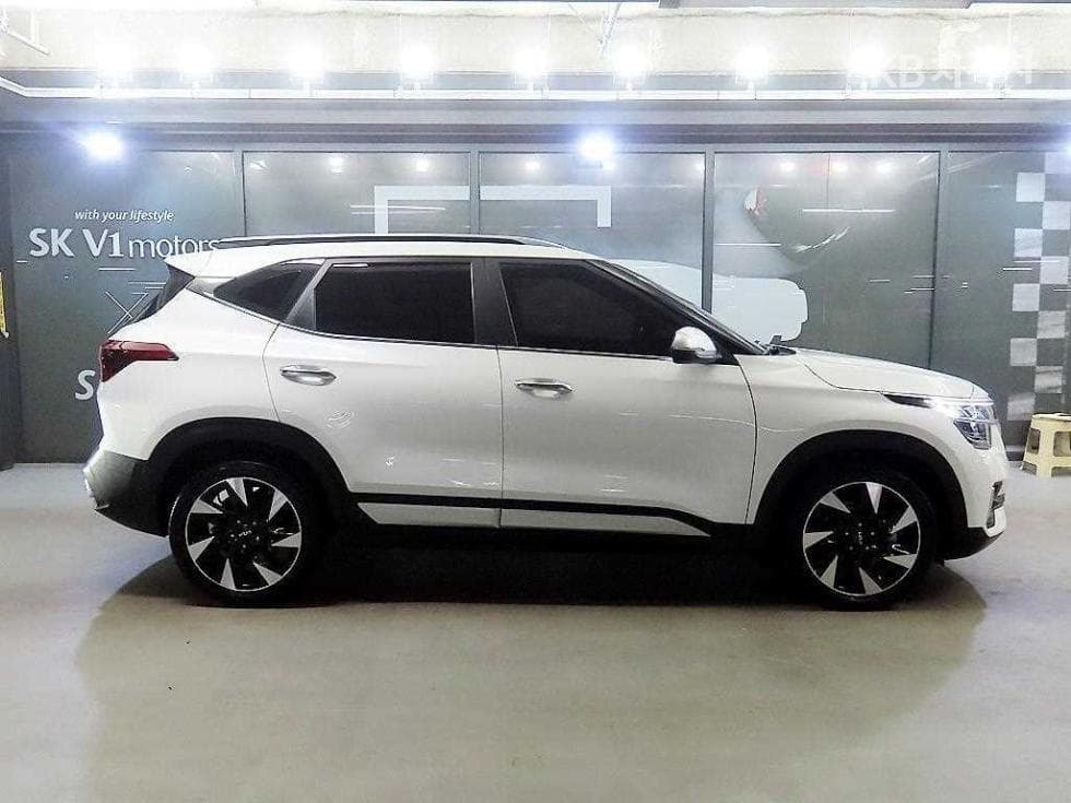Kia Seltos1.6 Gasoline Turbo 2WD Gravity - 3
