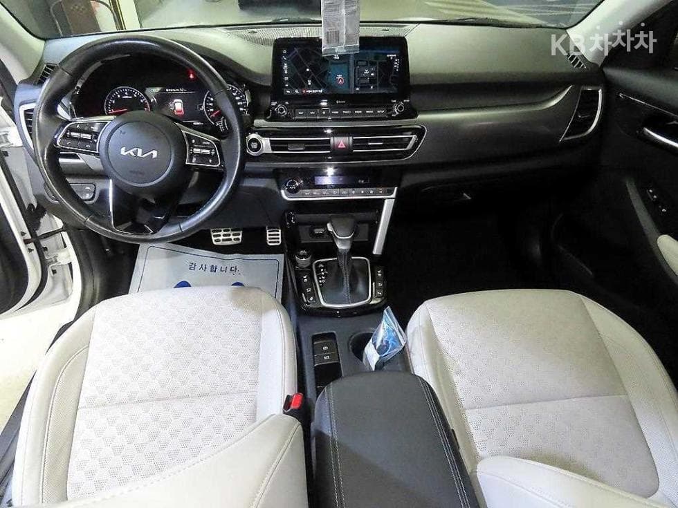 Kia Seltos1.6 Gasoline Turbo 2WD Gravity - 10