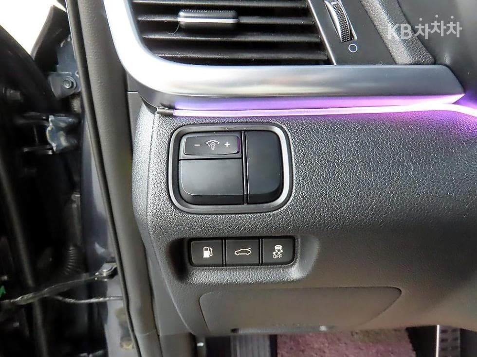 Kia K5 Second generation2.0 Gasoline SX Noblesse Special (special feature/edition) - 13