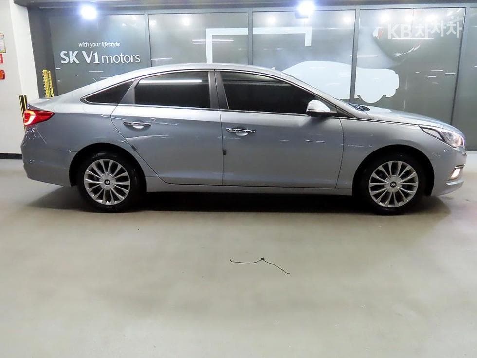 Hyundai Sonata LFLPI Modern Disabled-accessible - 3
