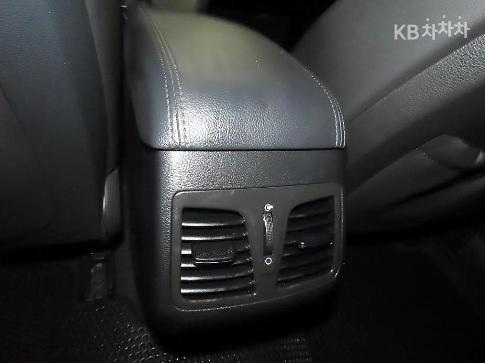 Hyundai Sonata LFLPI Modern Disabled-accessible - 17