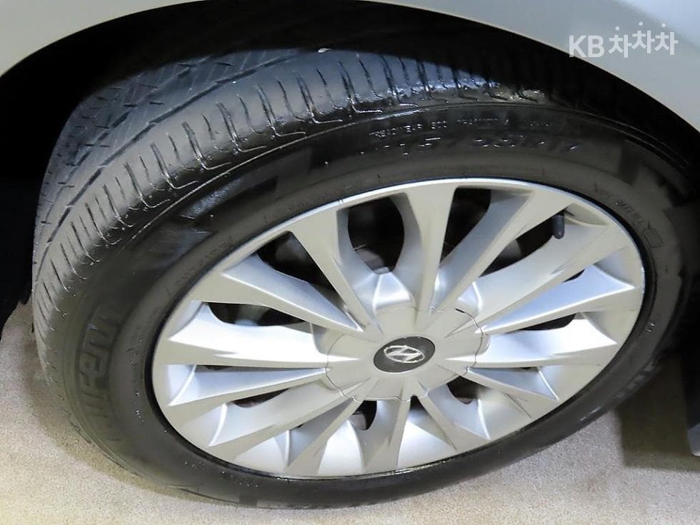 Hyundai Sonata LFLPI Modern Disabled-accessible - 20