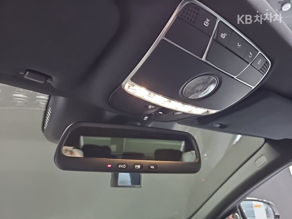 Mercedes-Benz New S-ClassNew S63 AMG 4MATIC Standard - 14