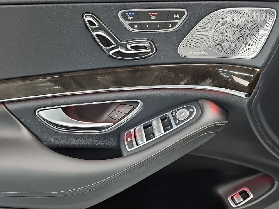 Mercedes-Benz New S-ClassNew S63 AMG 4MATIC Standard - 15