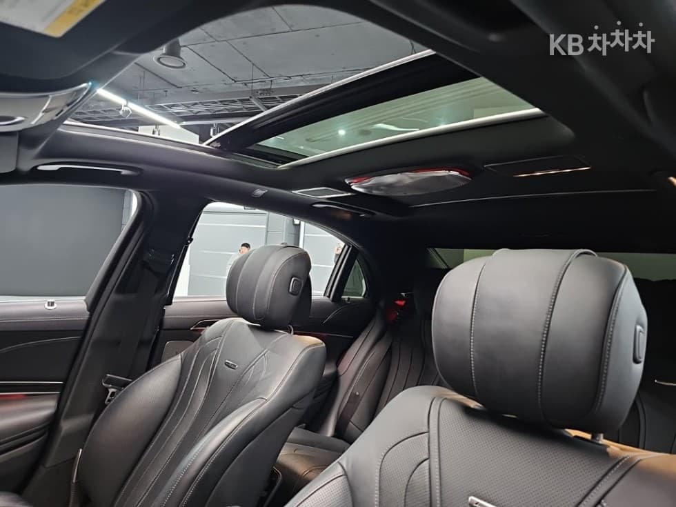 Mercedes-Benz New S-ClassNew S63 AMG 4MATIC Standard - 24