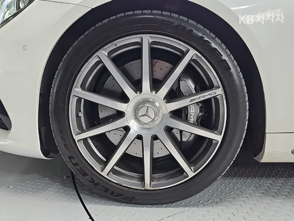 Mercedes-Benz New S-ClassNew S63 AMG 4MATIC Standard - 26