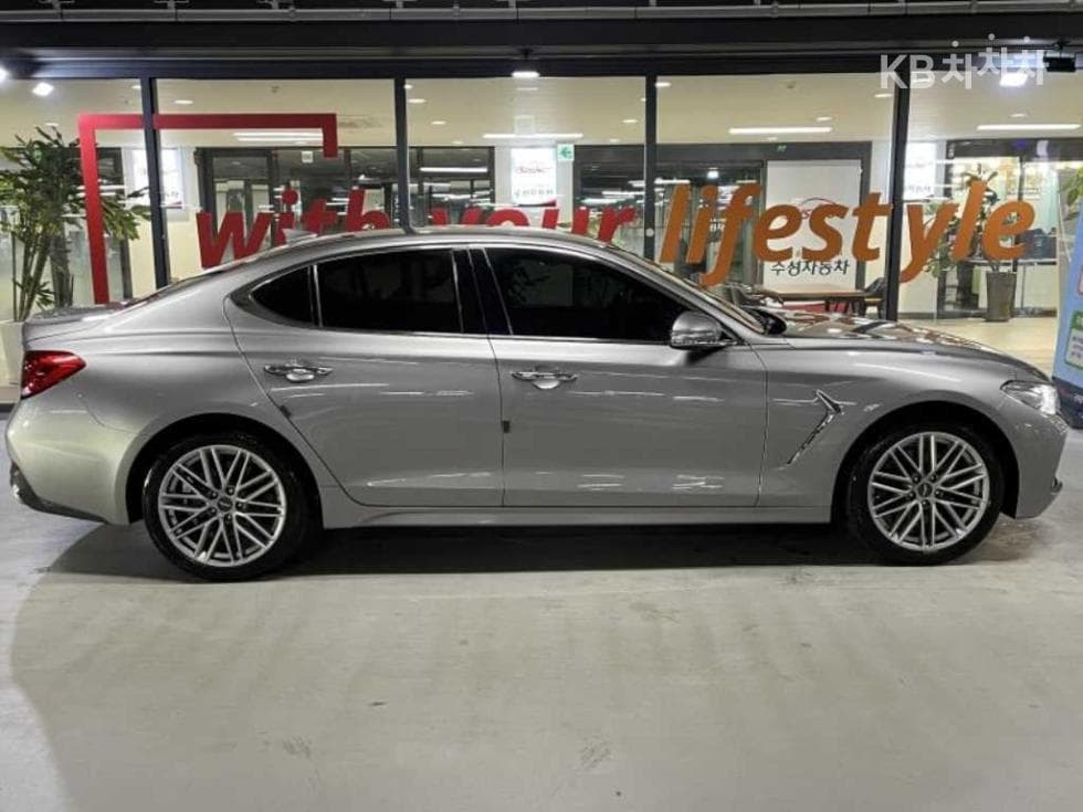 Genesis G702.0T AWD Elite - 3