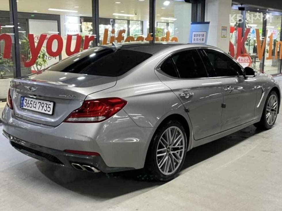 Genesis G702.0T AWD Elite - 4