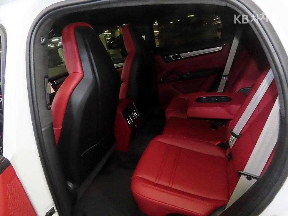 Porsche Cayenne(9Y0)3.0 Coupe Platinum Edition - 7