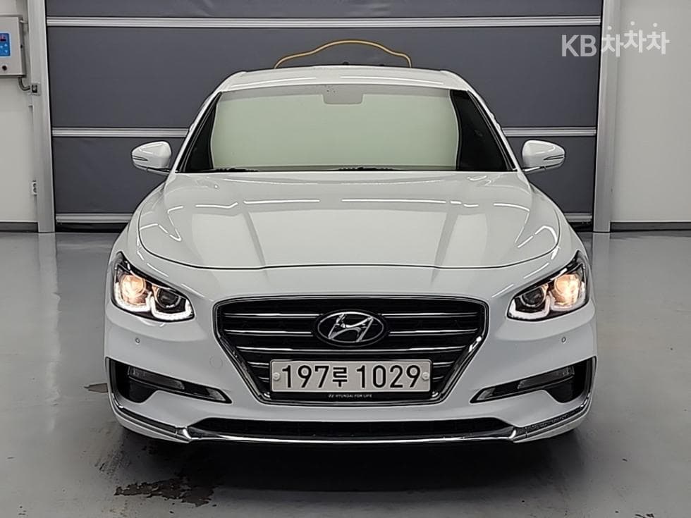 Hyundai Grandeur (Azera)IGRental car 3.0 LPi Modern Standard - 2