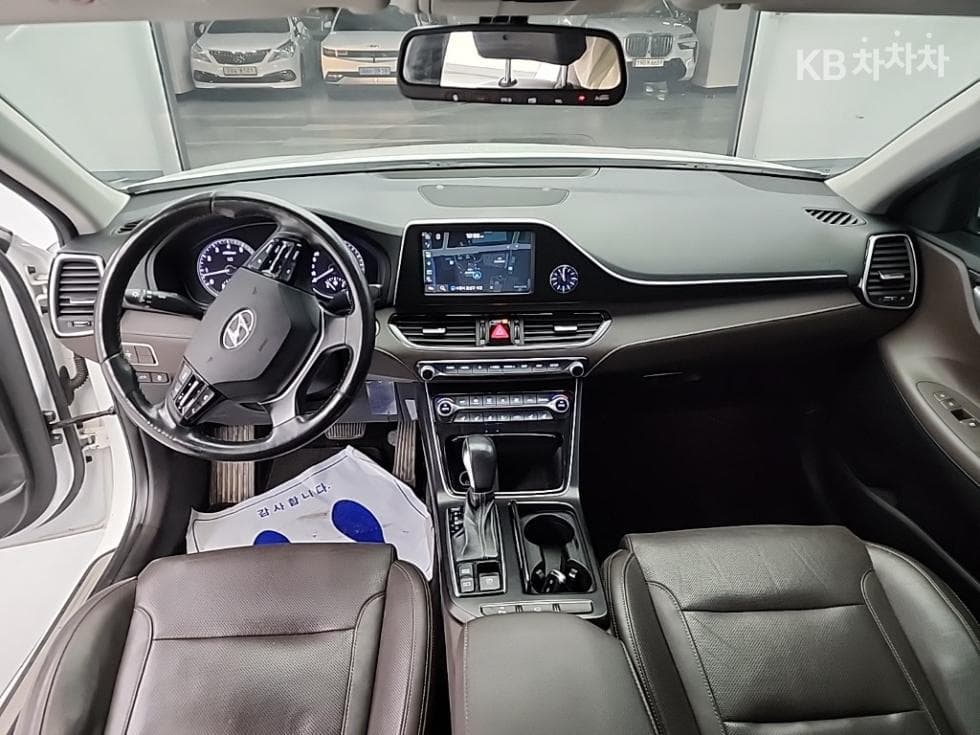Hyundai Grandeur (Azera)IGRental car 3.0 LPi Modern Standard - 7