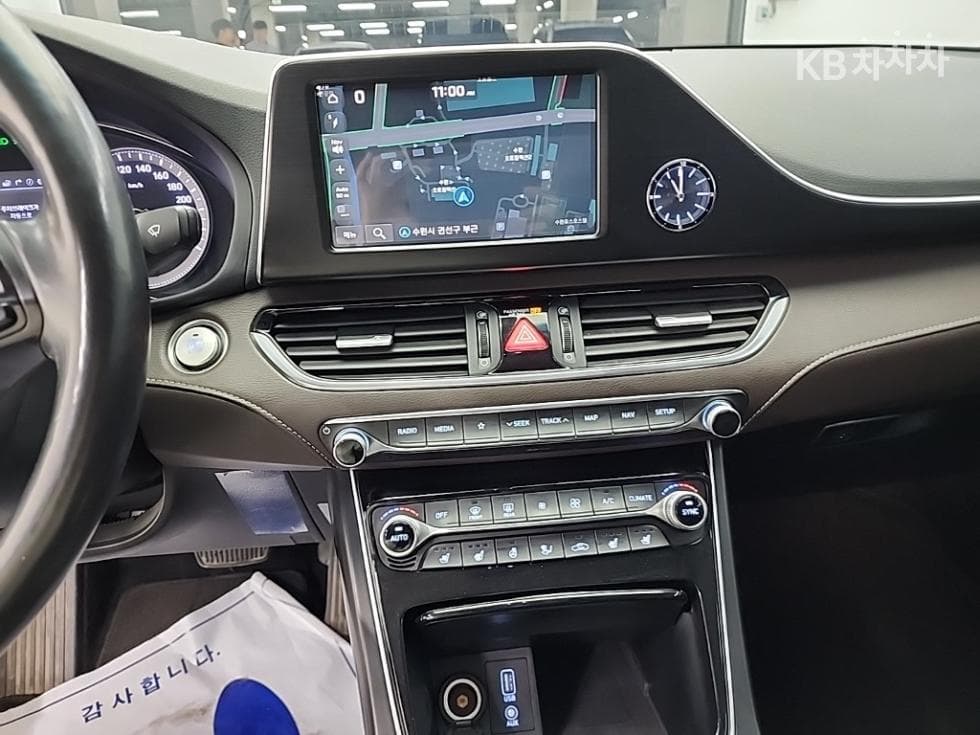 Hyundai Grandeur (Azera)IGRental car 3.0 LPi Modern Standard - 10