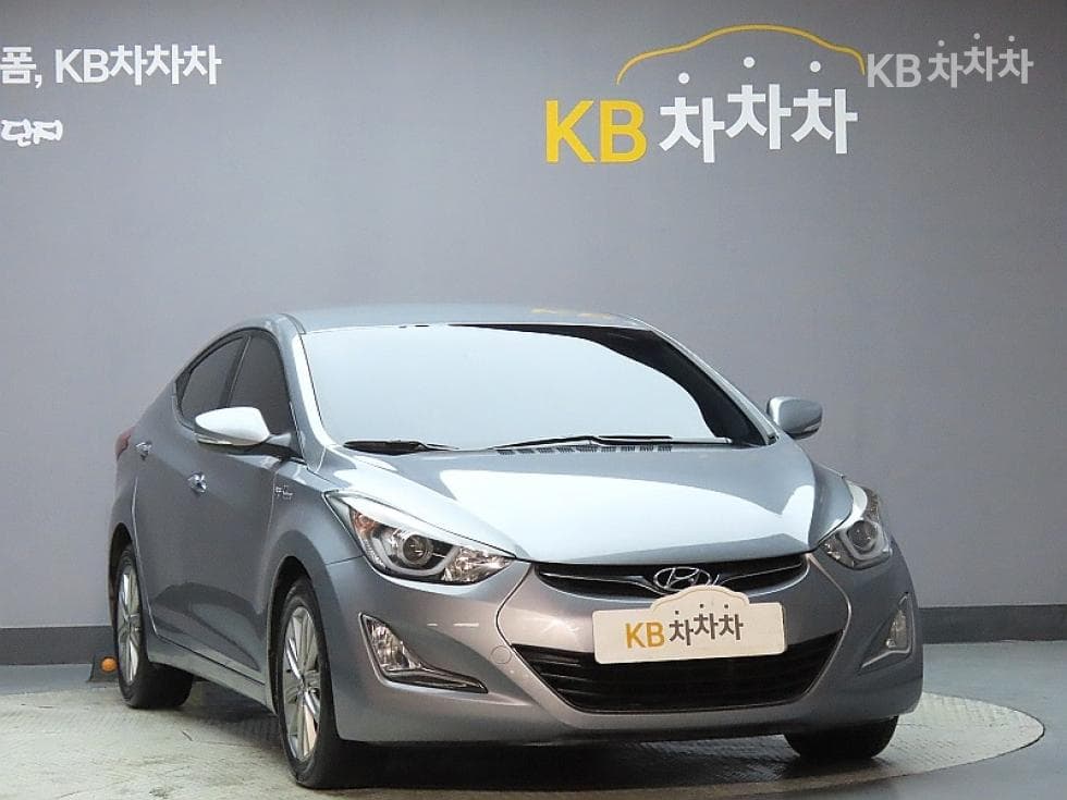 Хюндай The New (фейслифт) Avante (Elantra)1.6 VGT Modern Стандартен - 3