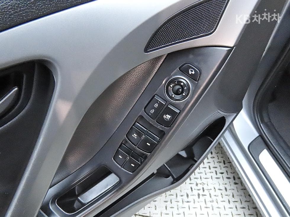 Хюндай The New (фейслифт) Avante (Elantra)1.6 VGT Modern Стандартен - 13