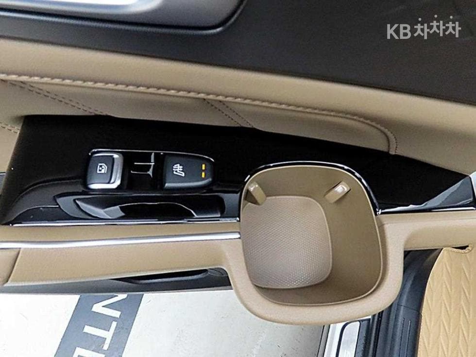 Киа The New (фейслифт) Sorento Хибрид MQ41.6T HEV 2WD X-Line - 12