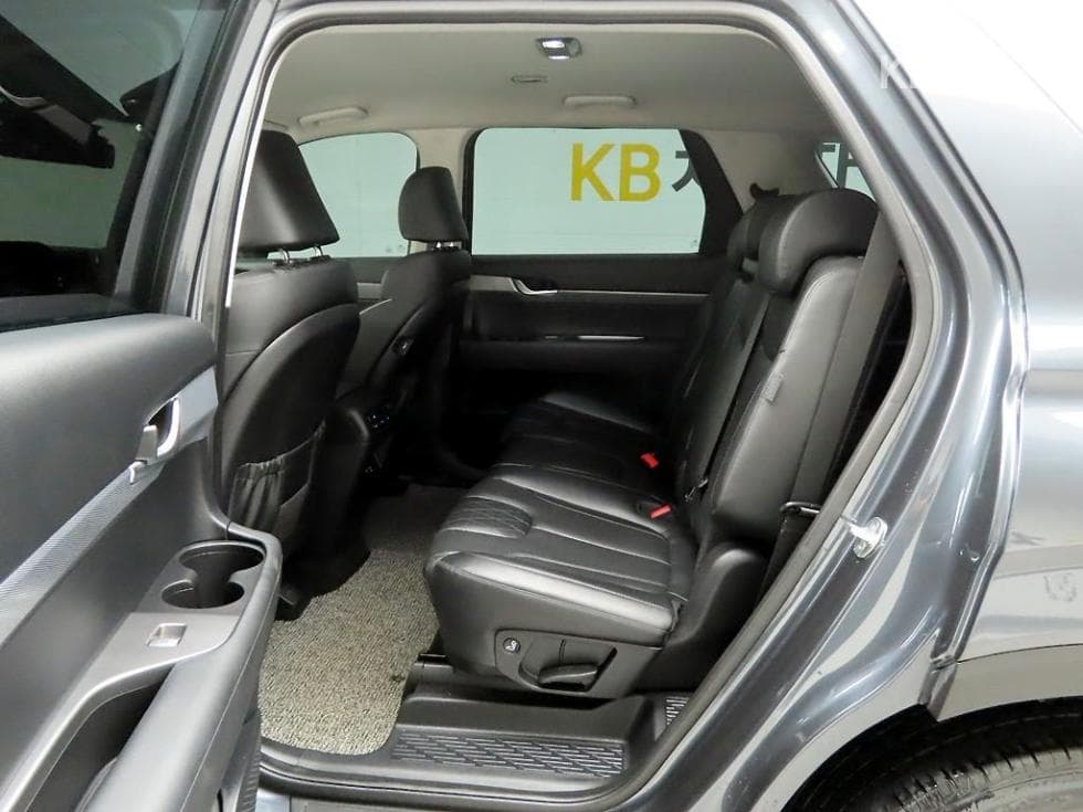 Hyundai Palisade2.2 Diesel 8-seater AWD Exclusive - 13